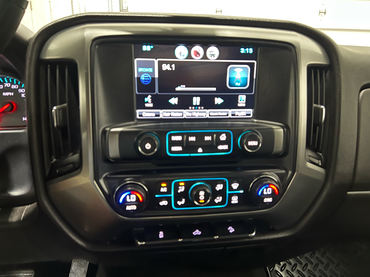 2015 Chevrolet Silverado 2500HD photo 48