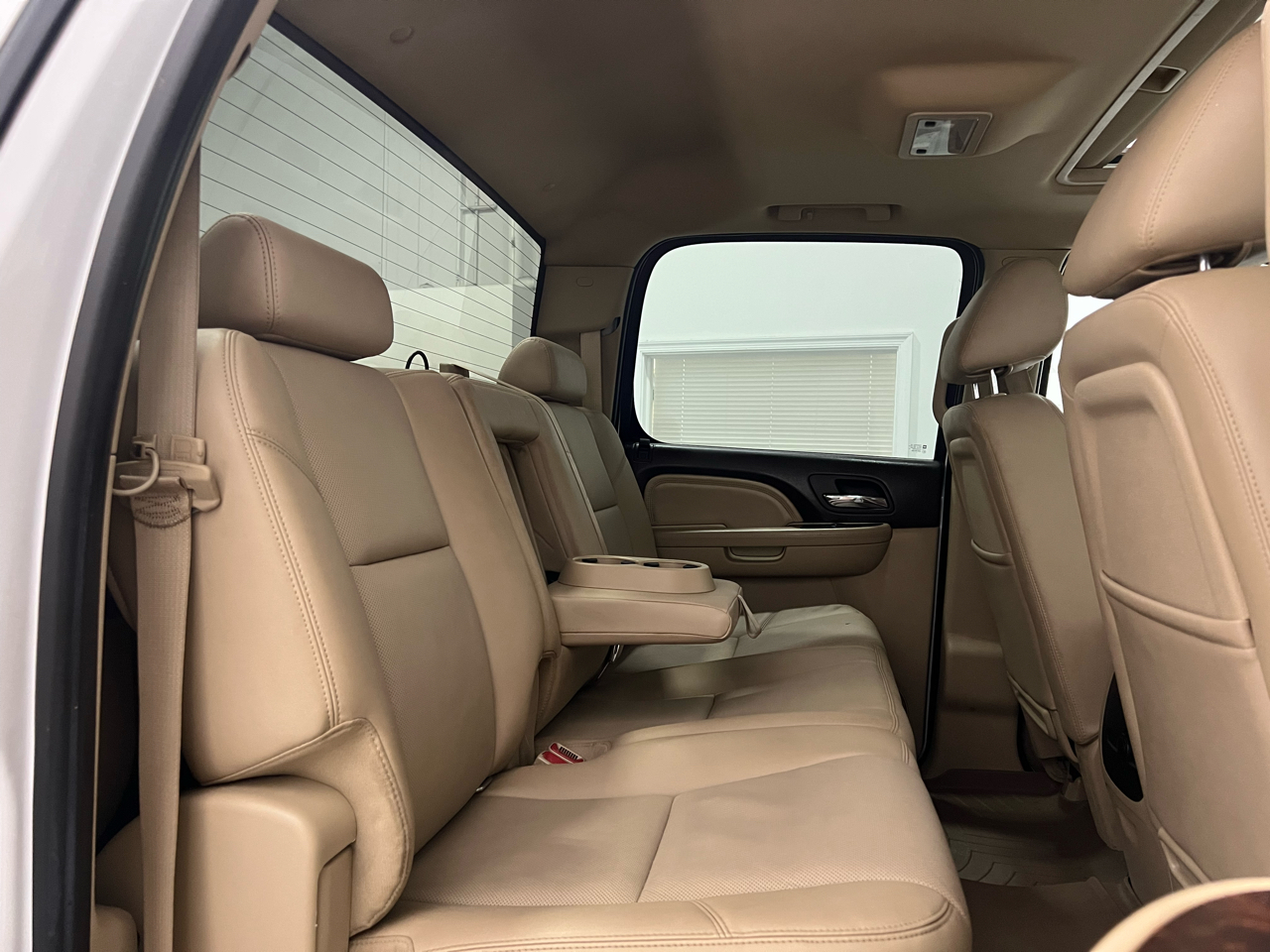 GMC Sierra 2500HD Denali Crew Cab 4WD 2011 GMC Sierra 2500HD Denali Crew Cab 4WD 2011