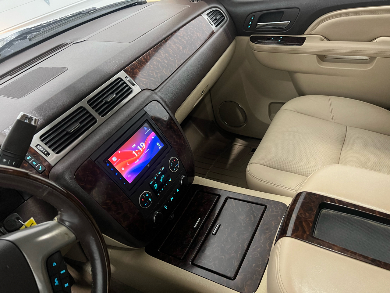GMC Sierra 2500HD Denali Crew Cab 4WD 2011 GMC Sierra 2500HD Denali Crew Cab 4WD 2011