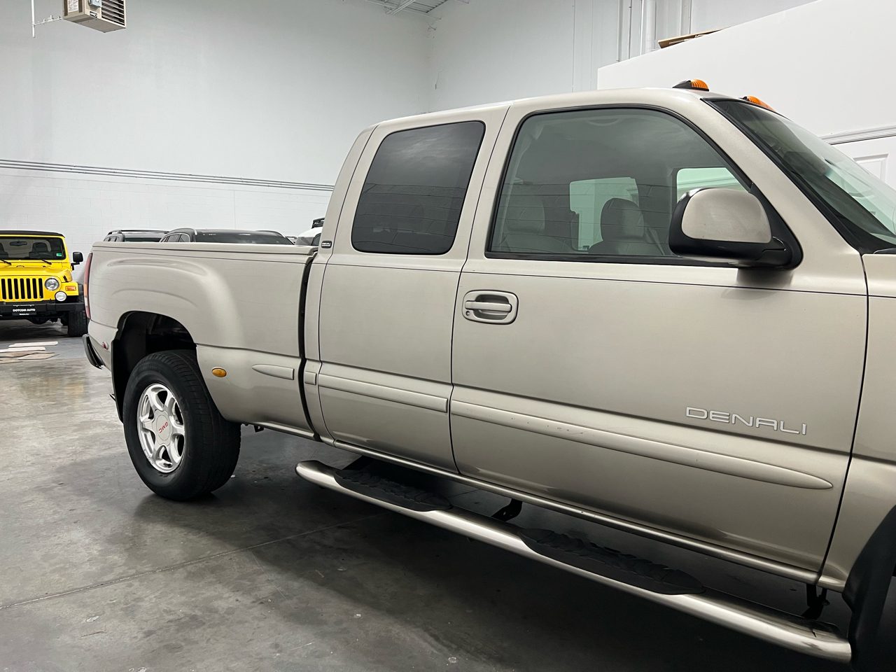 GMC Sierra 1500 Denali Ext. Cab AWD 2002 GMC Sierra 1500 Denali Ext. Cab AWD 2002