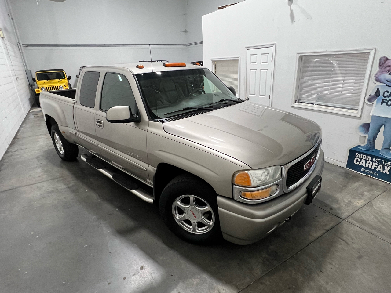 GMC Sierra 1500 Denali Ext. Cab AWD 2002 GMC Sierra 1500 Denali Ext. Cab AWD 2002