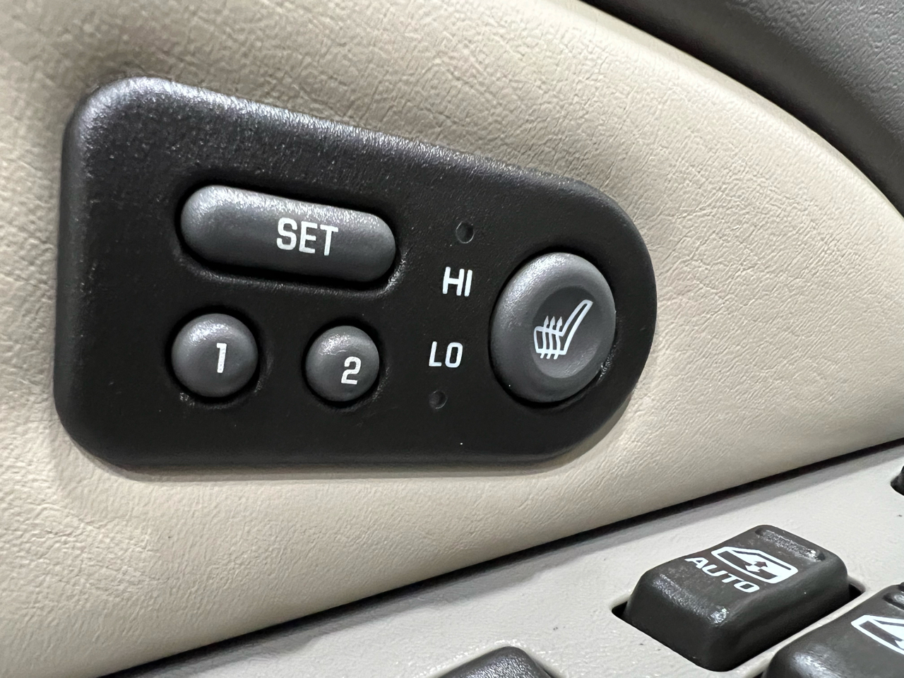 GMC Sierra 1500 Denali Ext. Cab AWD 2002 GMC Sierra 1500 Denali Ext. Cab AWD 2002