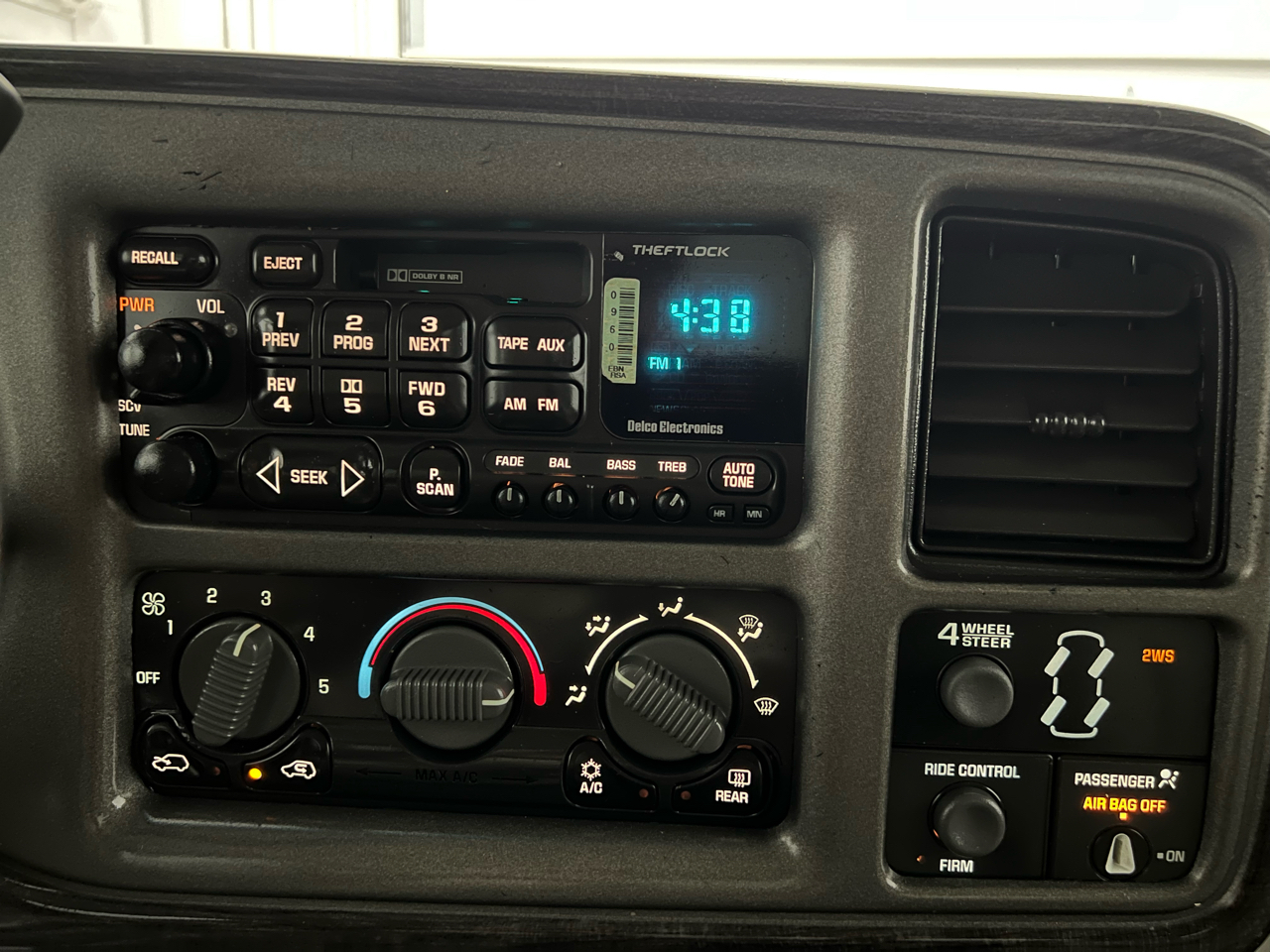 GMC Sierra 1500 Denali Ext. Cab AWD 2002 GMC Sierra 1500 Denali Ext. Cab AWD 2002