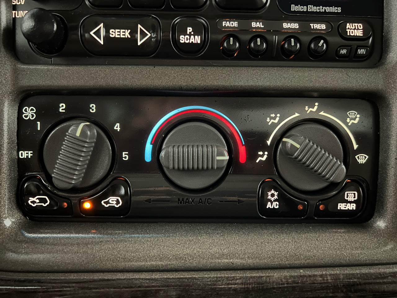 GMC Sierra 1500 Denali Ext. Cab AWD 2002 GMC Sierra 1500 Denali Ext. Cab AWD 2002