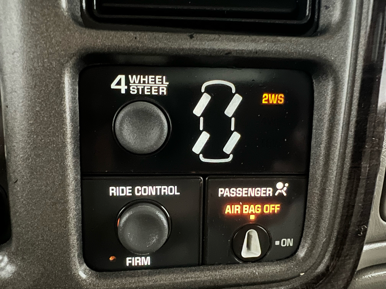 GMC Sierra 1500 Denali Ext. Cab AWD 2002 GMC Sierra 1500 Denali Ext. Cab AWD 2002