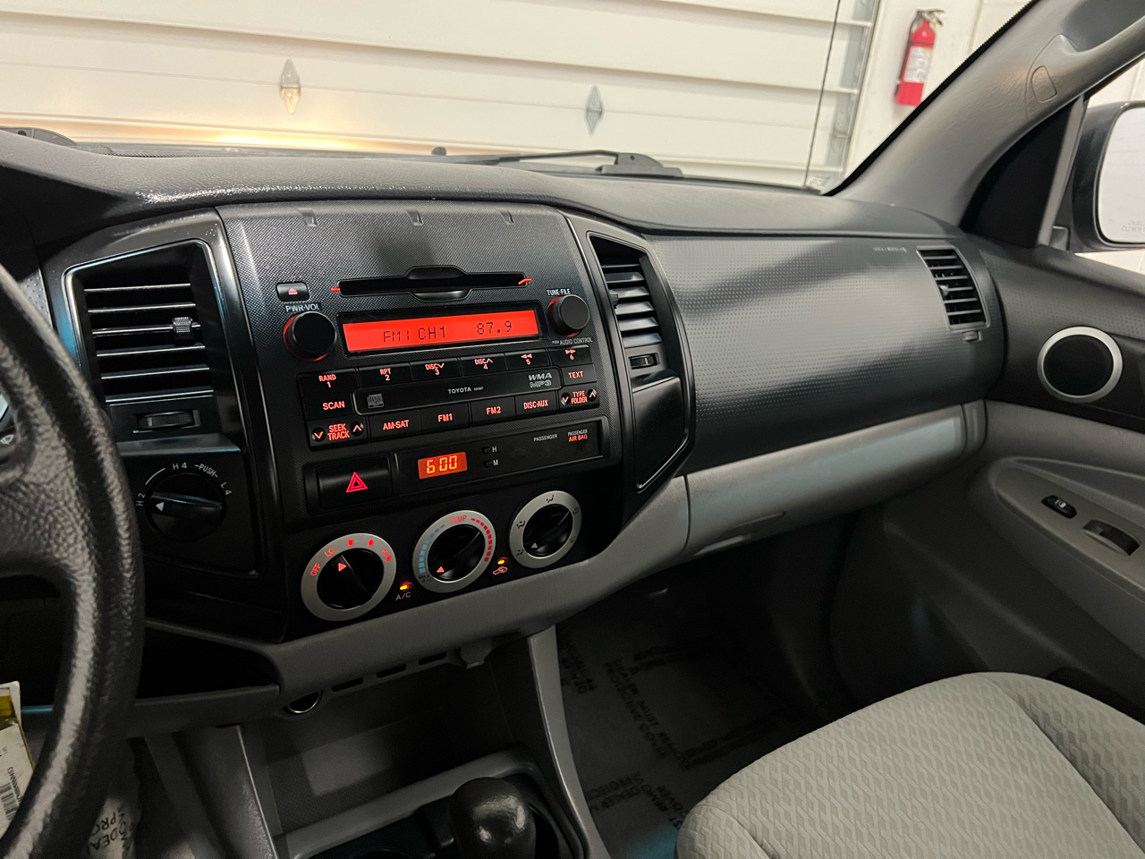 Toyota Tacoma Double Cab V6 4WD 2011 Toyota Tacoma Double Cab V6 4WD 2011