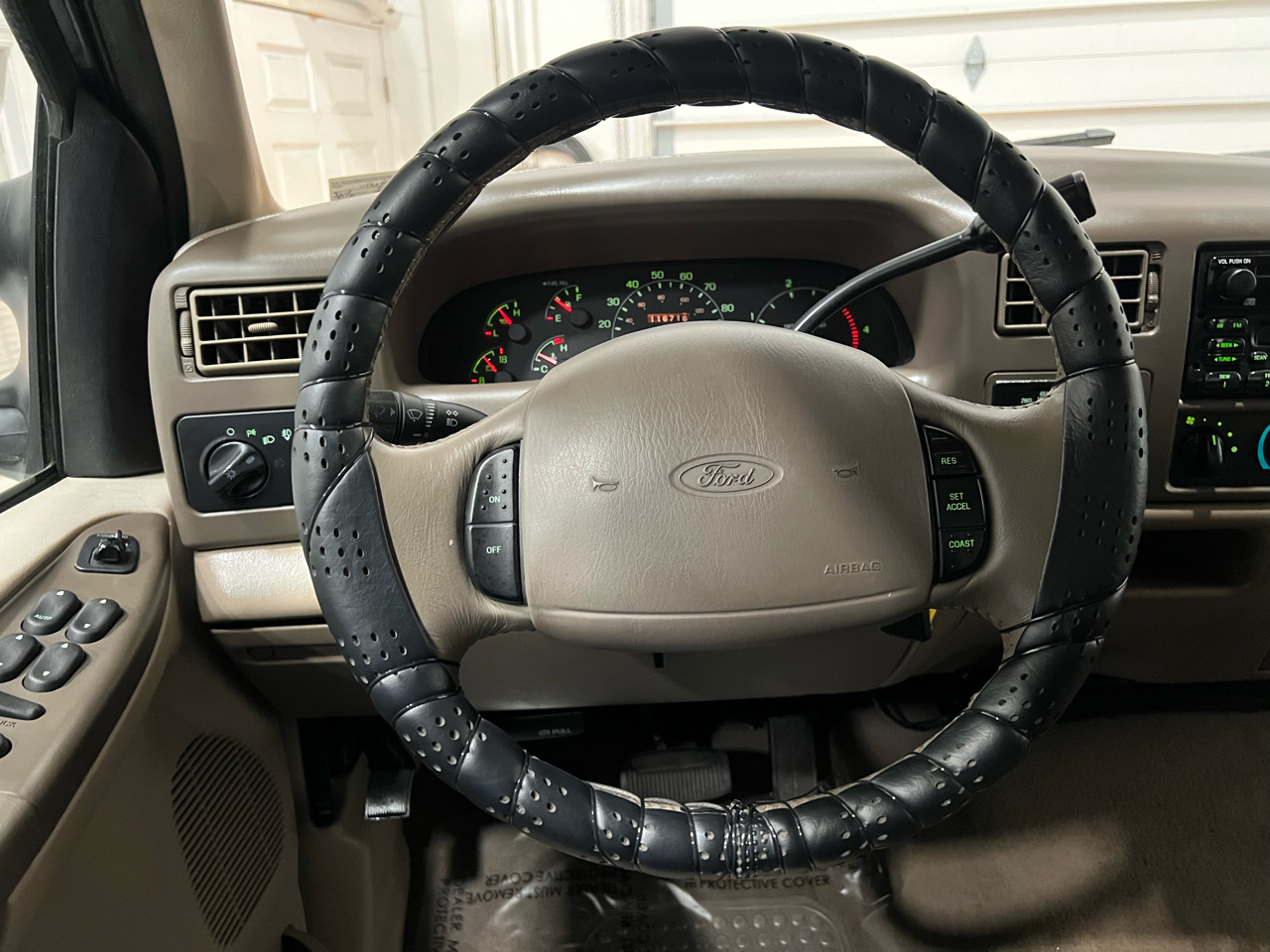 Ford F-350 SD Lariat Crew Cab Long Bed 4WD 2001 Ford F-350 SD Lariat Crew Cab Long Bed 4WD 2001