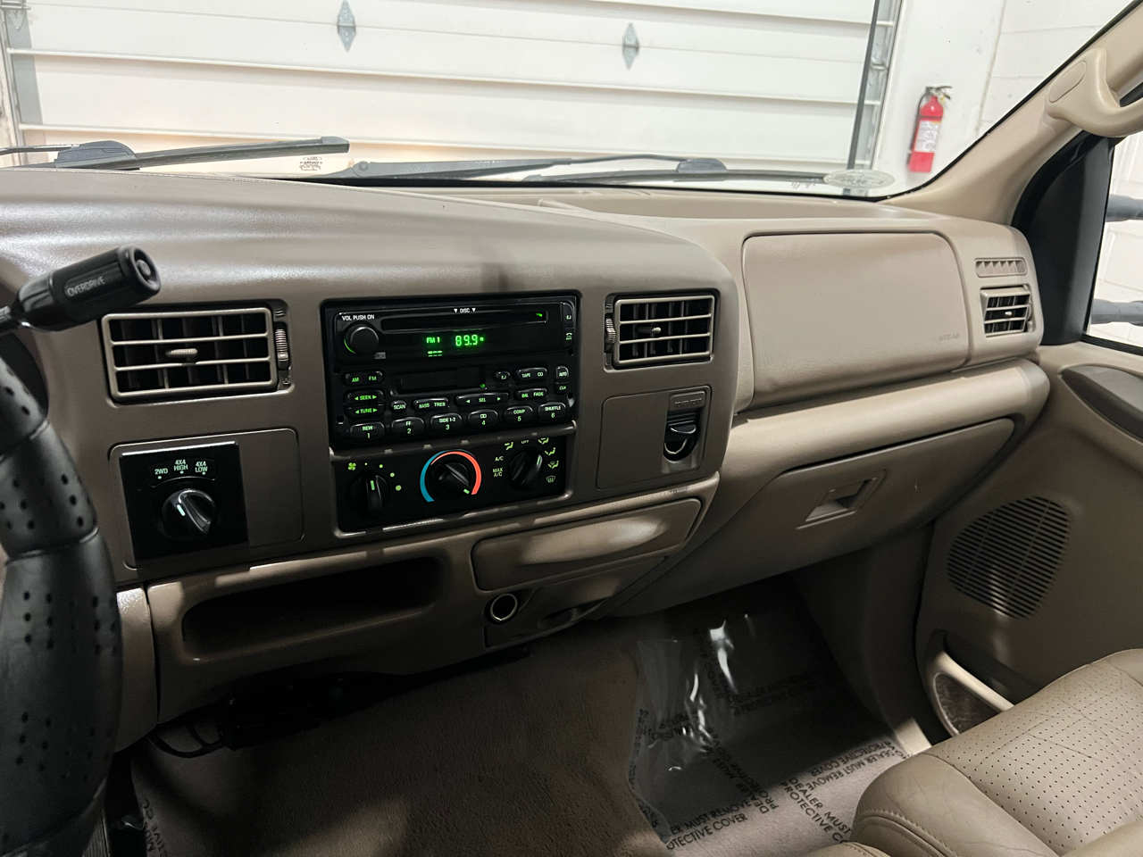 Ford F-350 SD Lariat Crew Cab Long Bed 4WD 2001 Ford F-350 SD Lariat Crew Cab Long Bed 4WD 2001