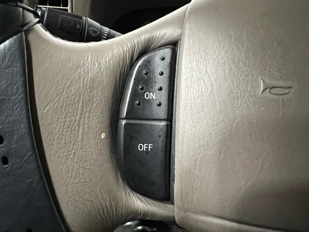 Ford F-350 SD Lariat Crew Cab Long Bed 4WD 2001