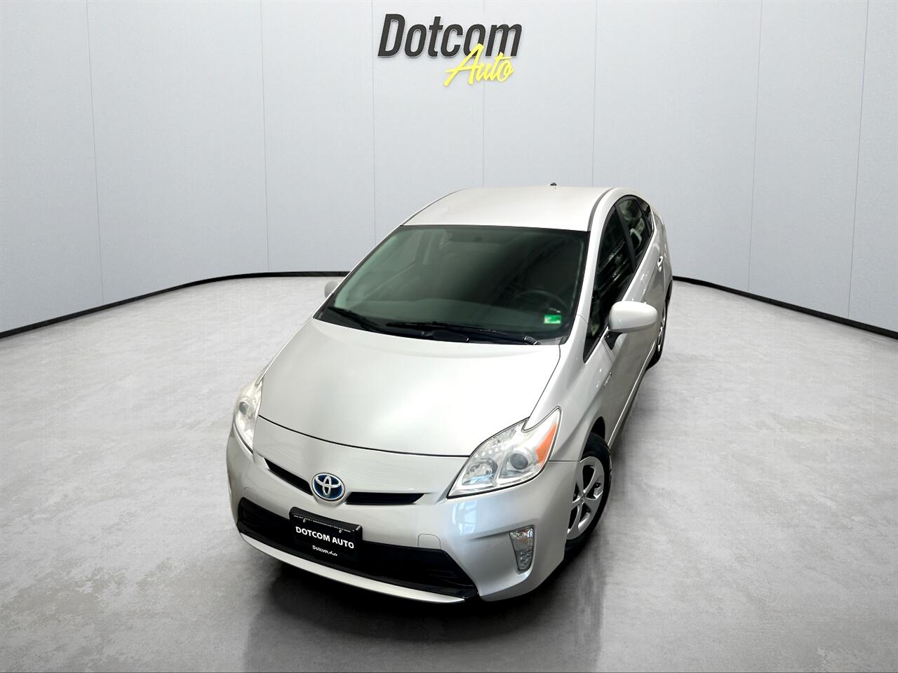 2012 Toyota Prius Five's photo