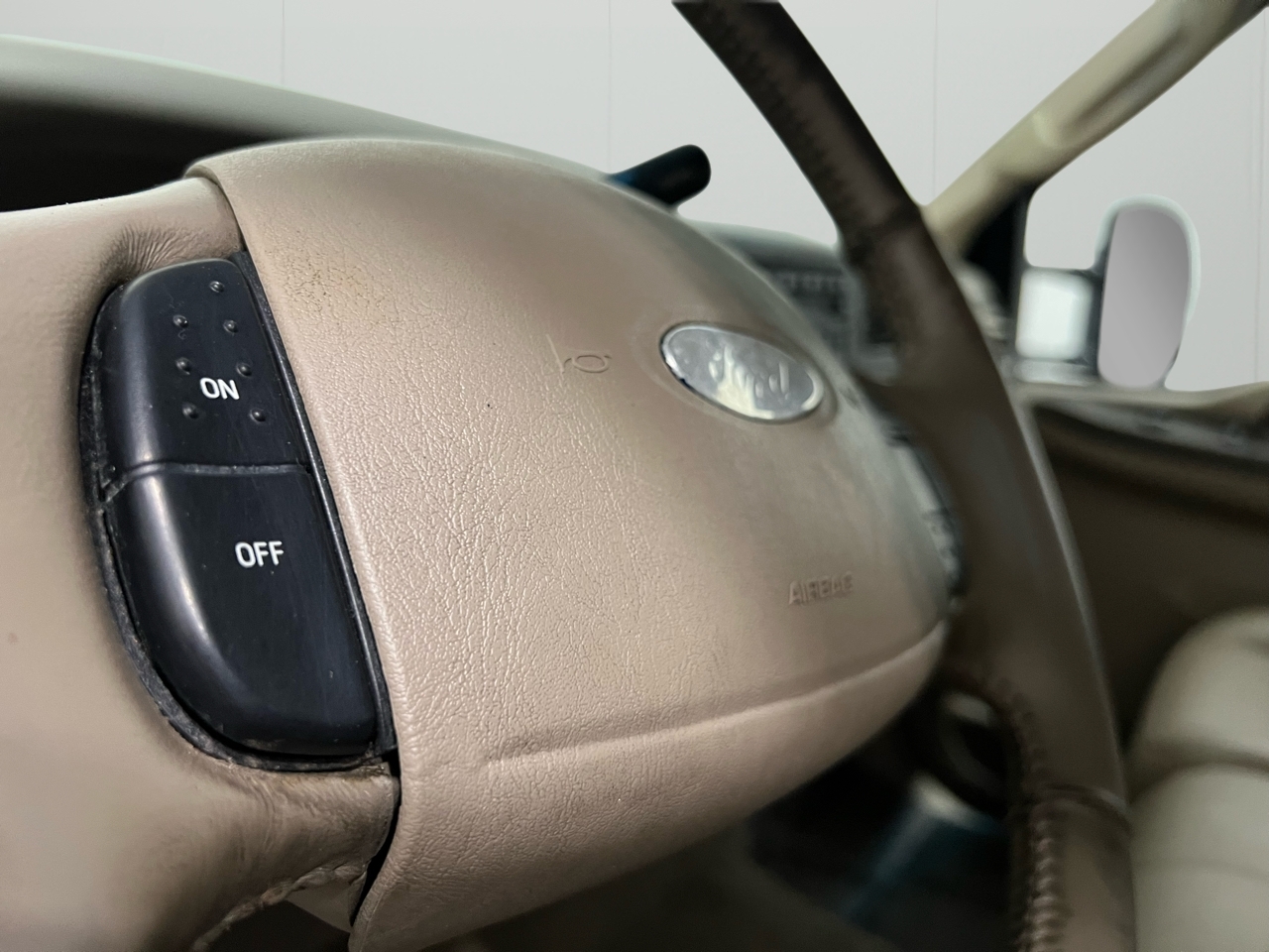 Ford F-250 SD Lariat Crew Cab 4WD 2003