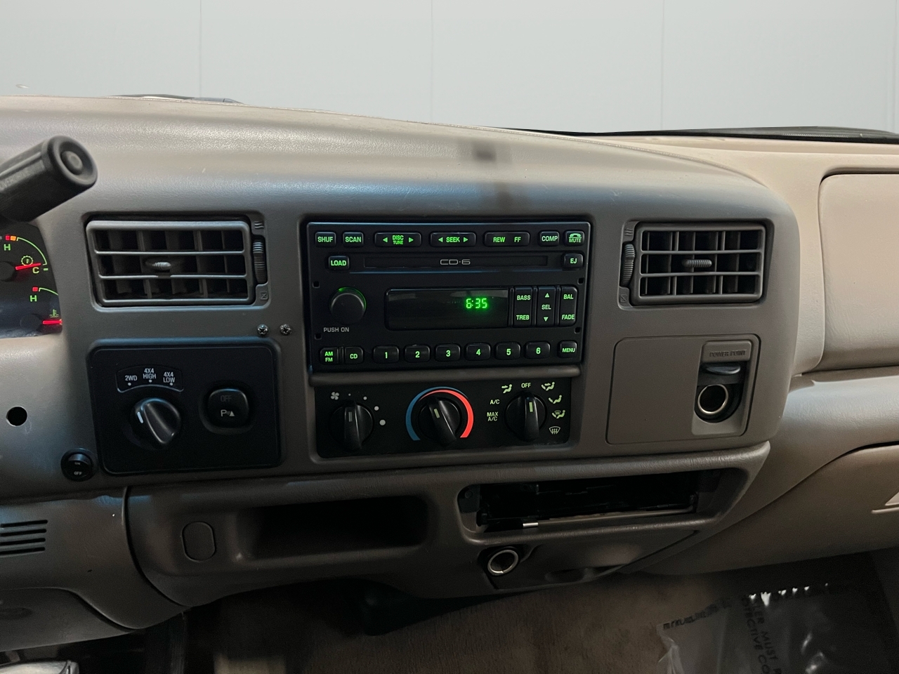 Ford F-250 SD Lariat Crew Cab 4WD 2003