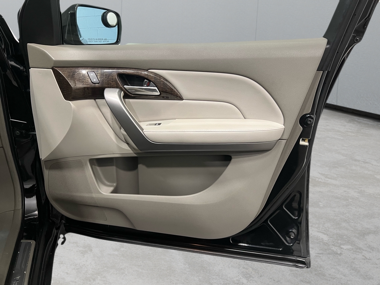 Acura MDX 6-Spd AT w/Tech Package 2011