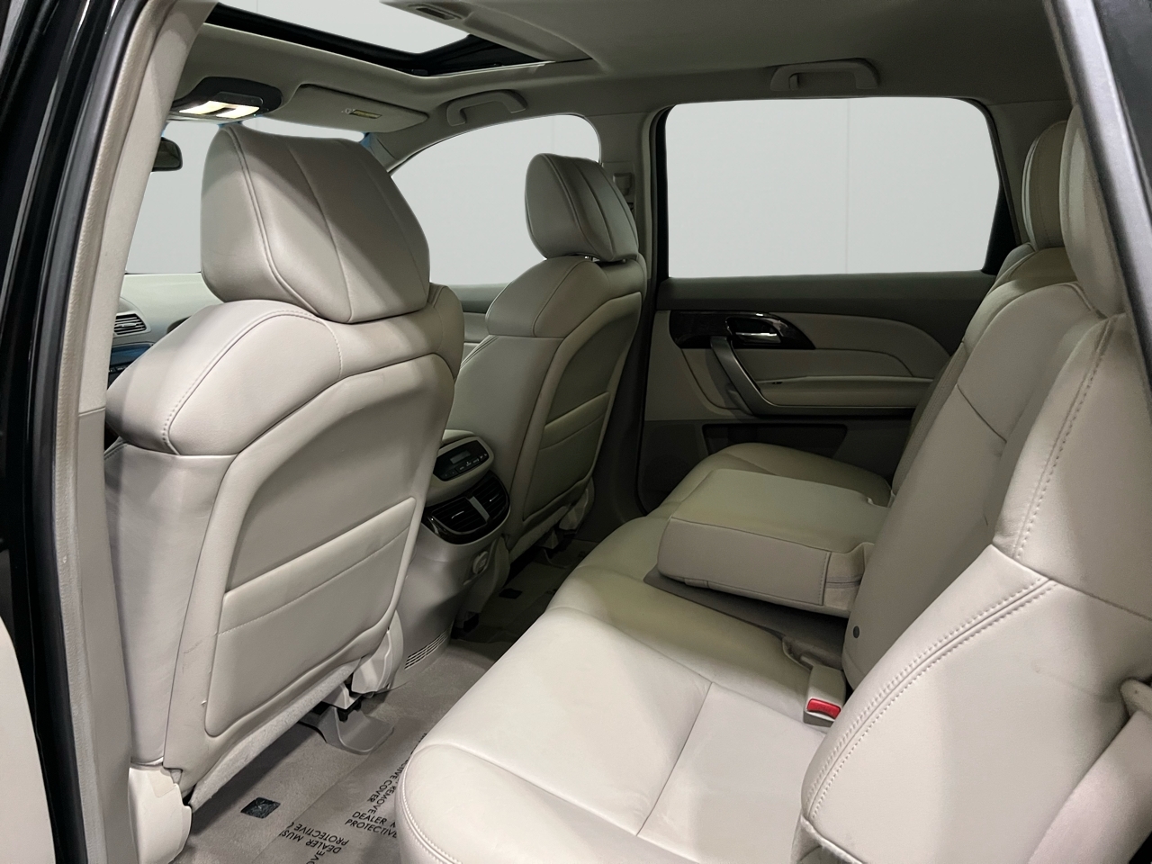 Acura MDX 6-Spd AT w/Tech Package 2011