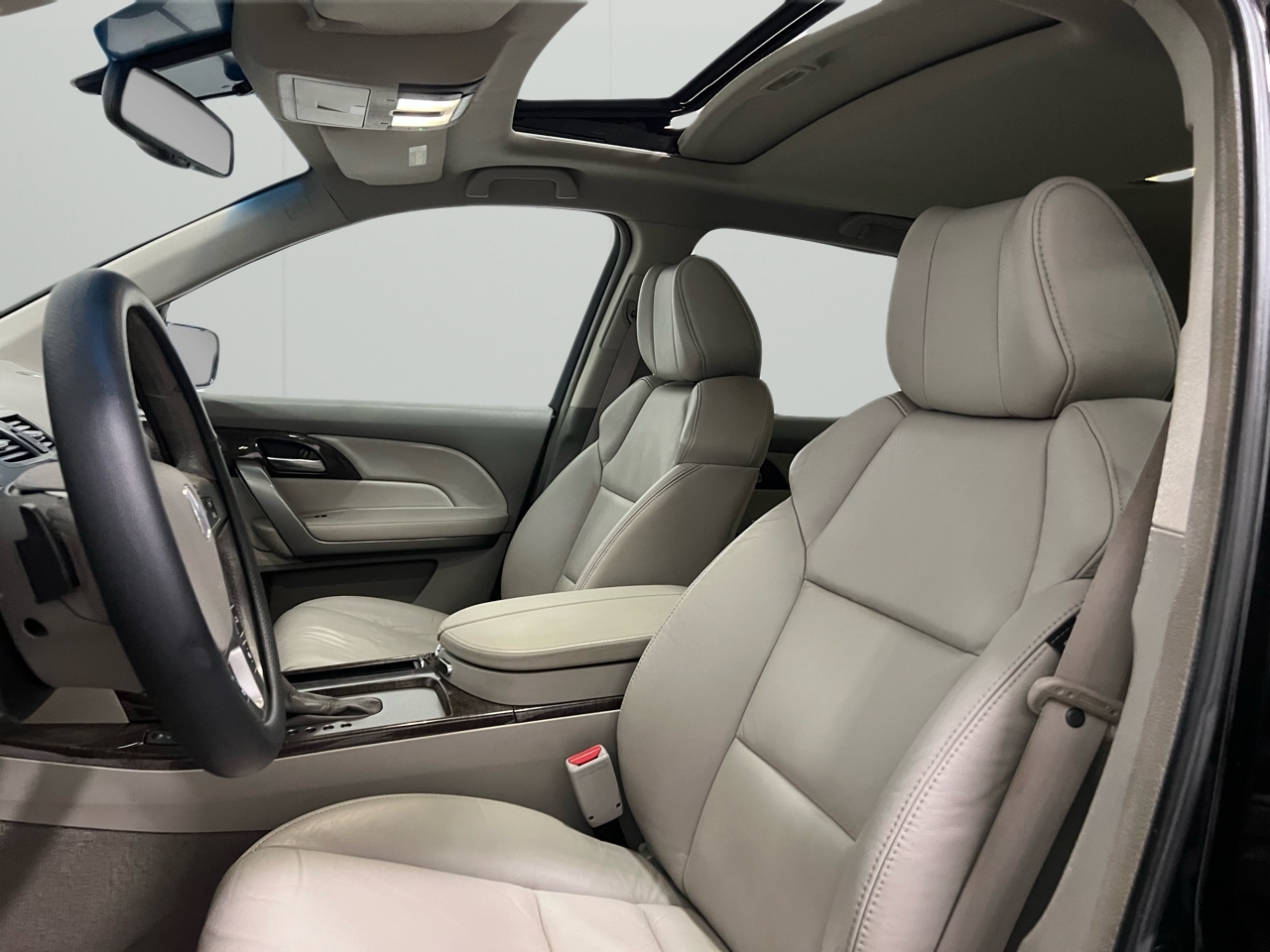 Acura MDX 6-Spd AT w/Tech Package 2011