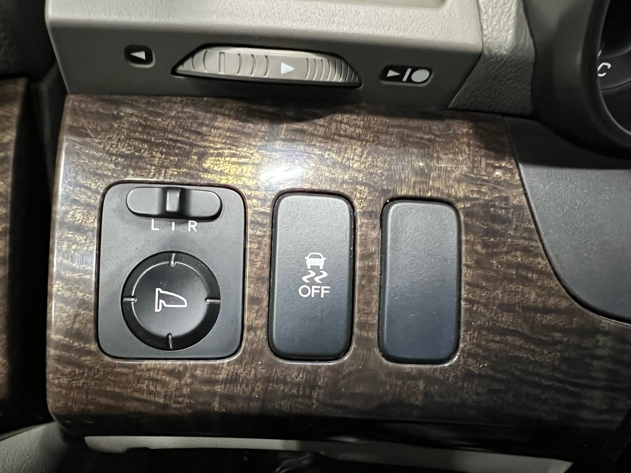 Acura MDX 6-Spd AT w/Tech Package 2011