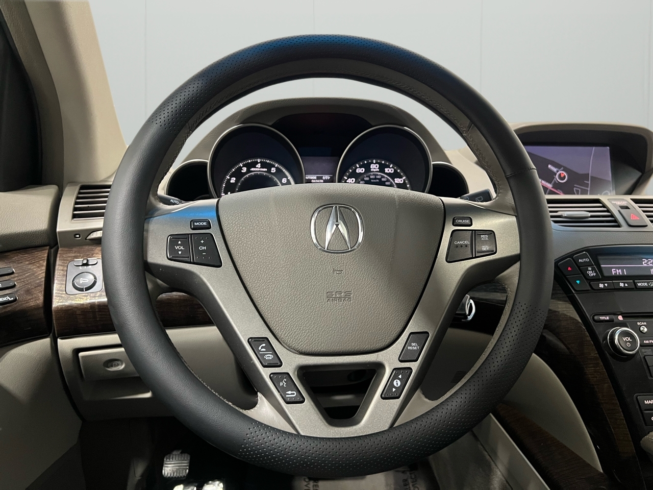 Acura MDX 6-Spd AT w/Tech Package 2011