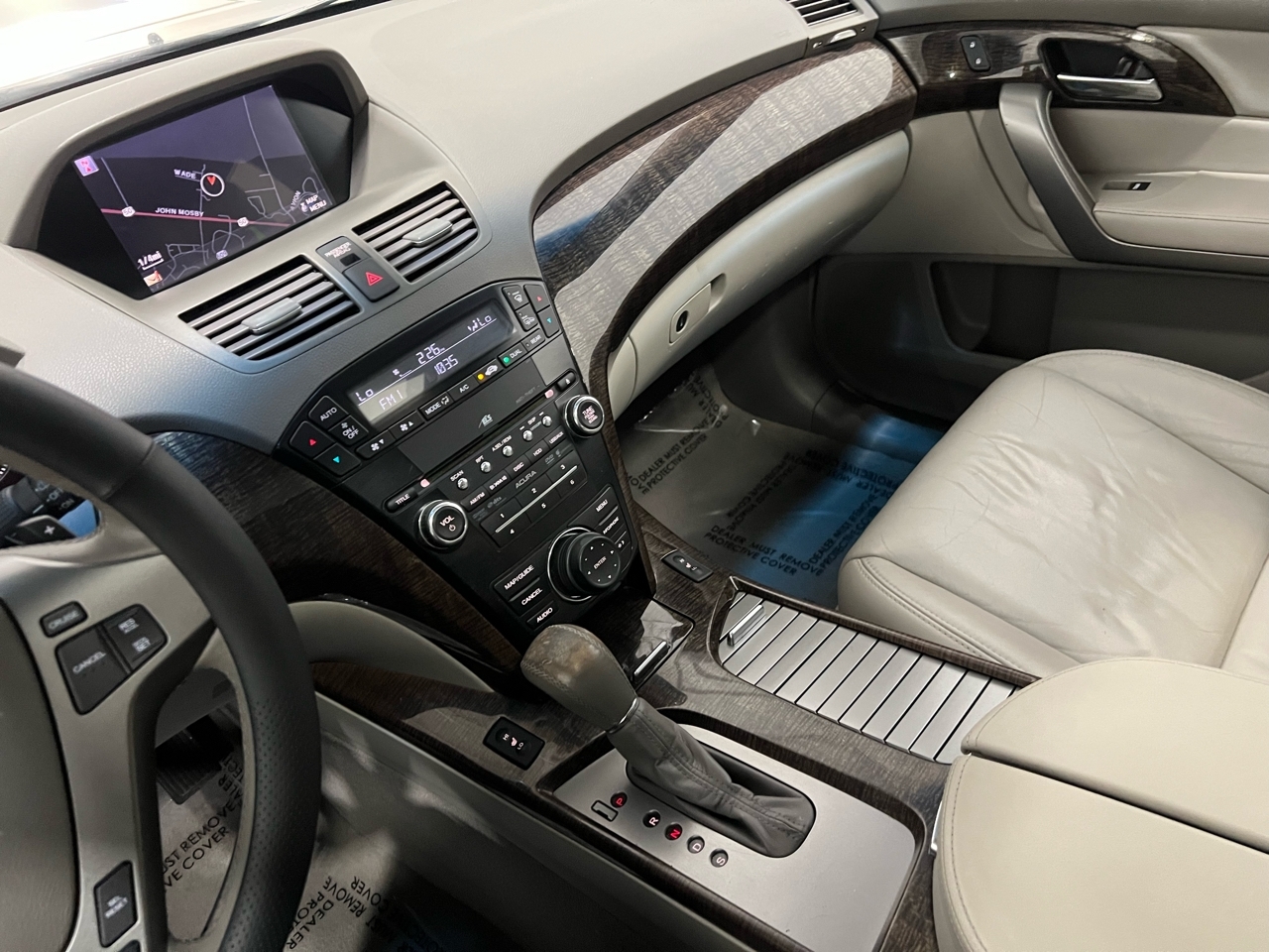 Acura MDX 6-Spd AT w/Tech Package 2011