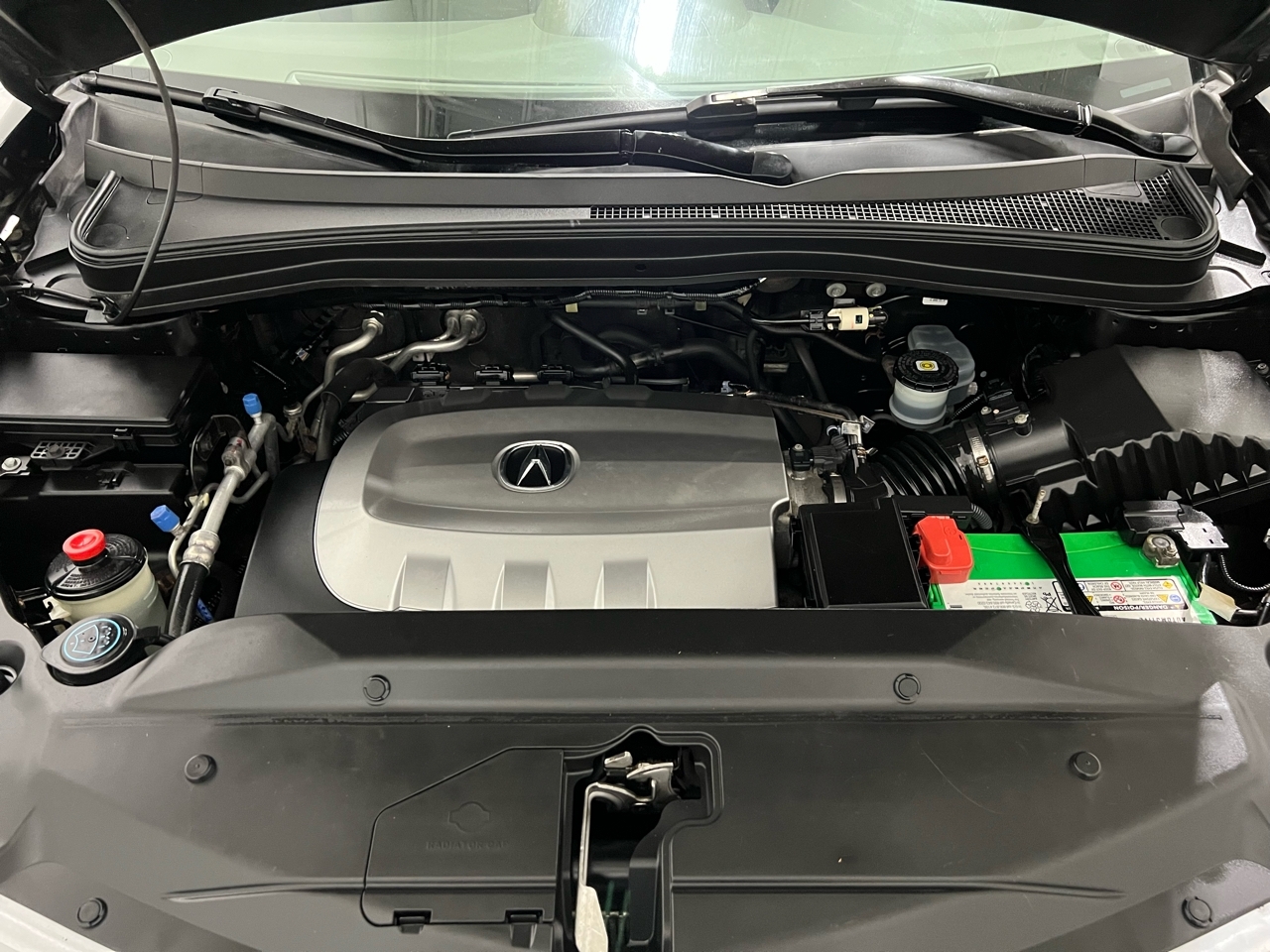 Acura MDX 6-Spd AT w/Tech Package 2011