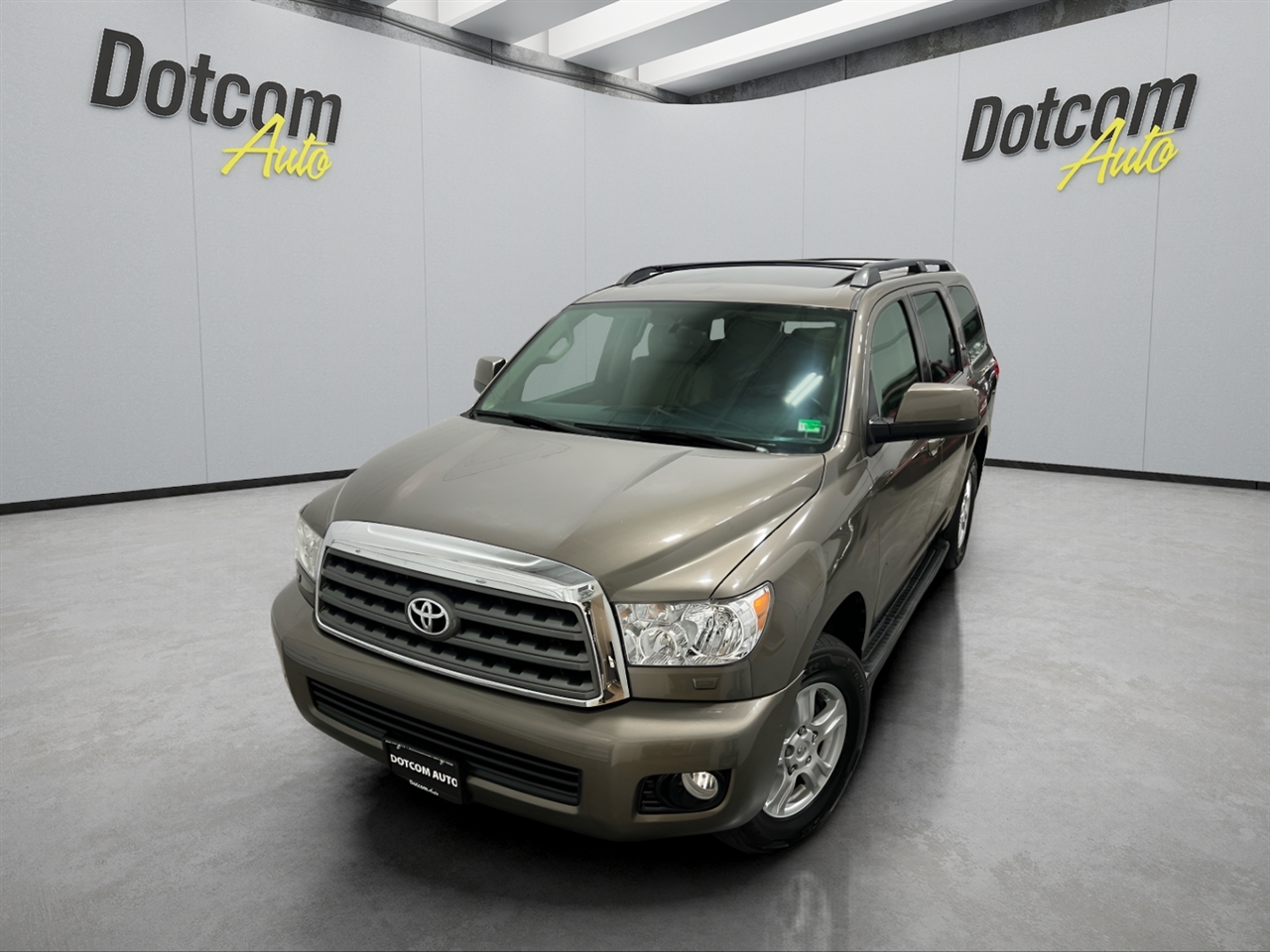 2013 Toyota Sequoia SR5's photo