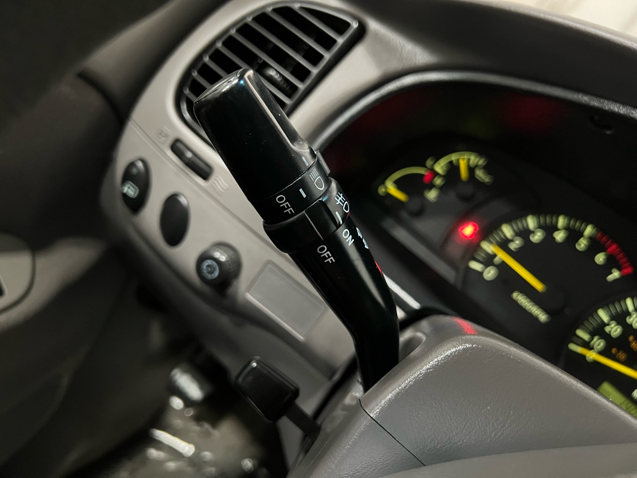 Toyota Tundra SR5 Access Cab 2WD 2004