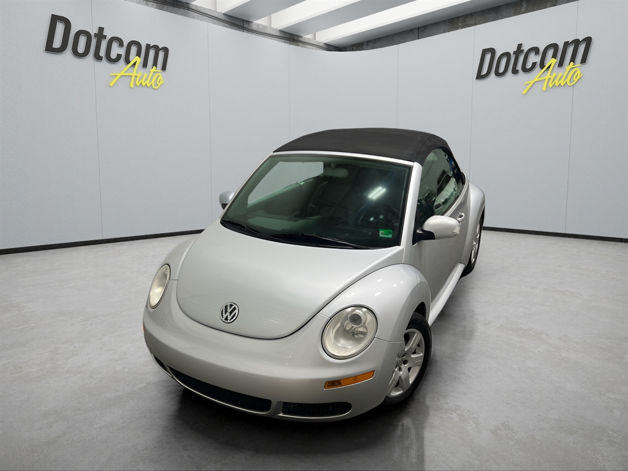 2007 Volkswagen New Beetle 2.5's photo