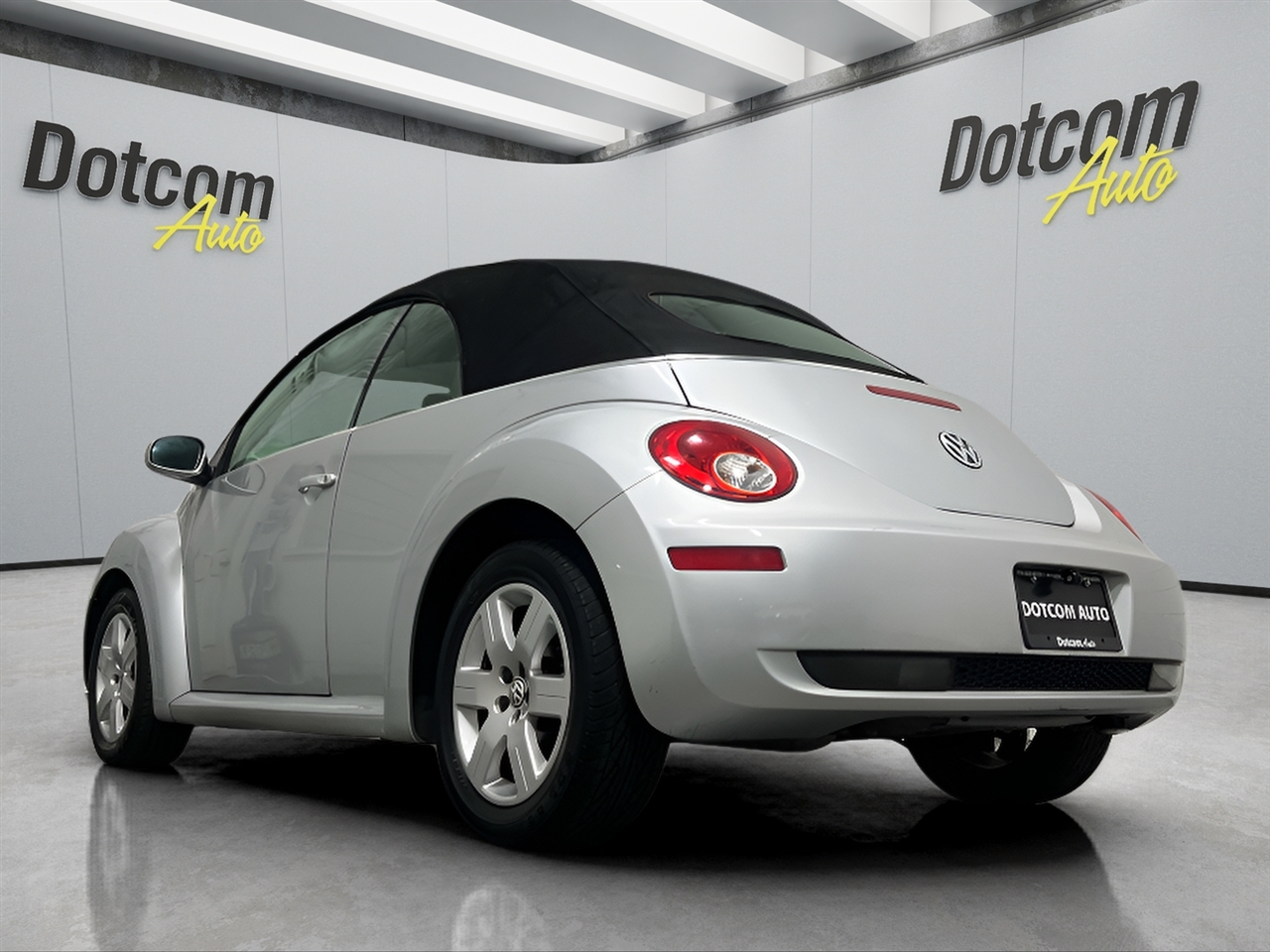 Volkswagen New Beetle 2.5L Convertible 2007