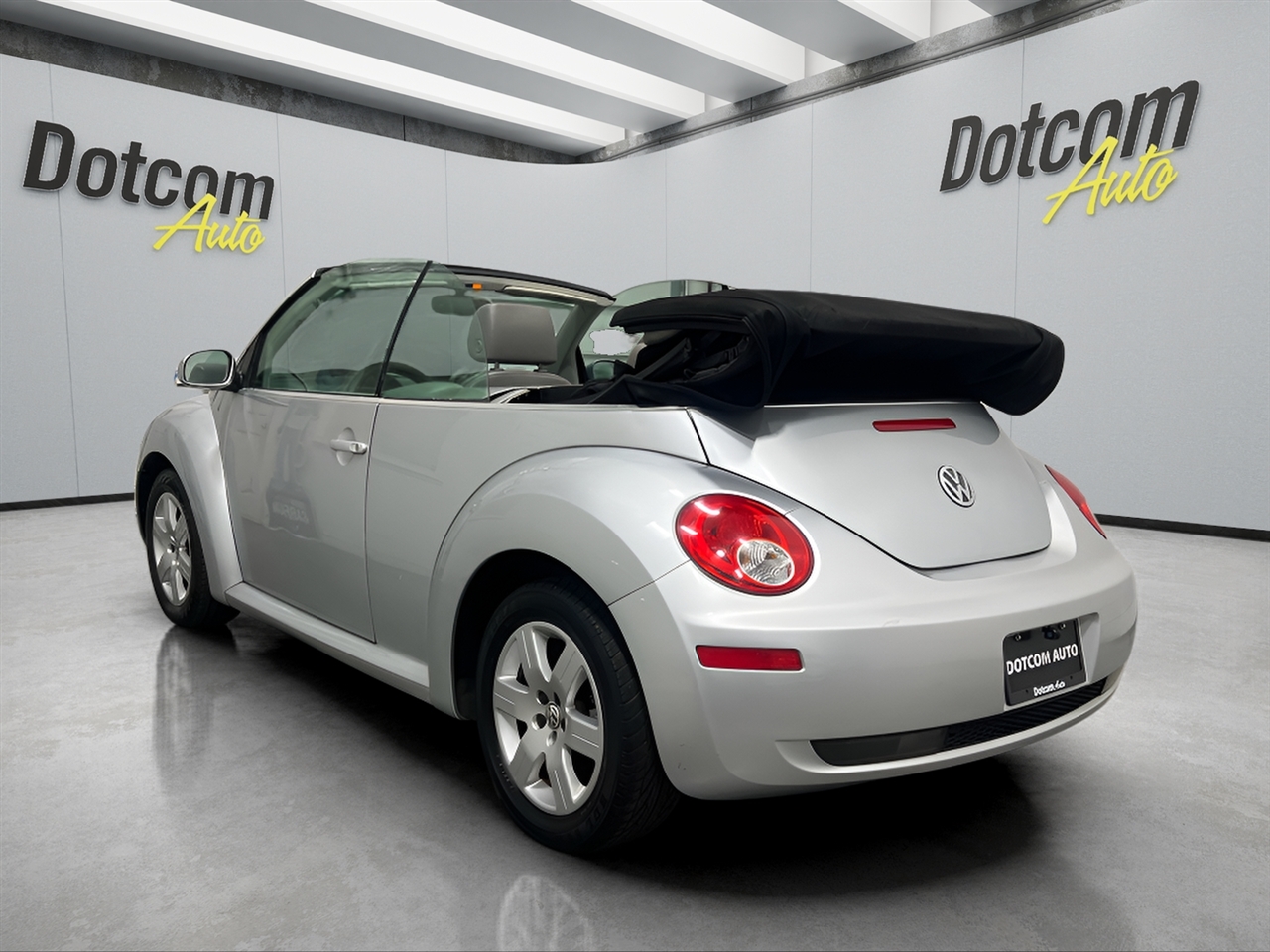 Volkswagen New Beetle 2.5L Convertible 2007