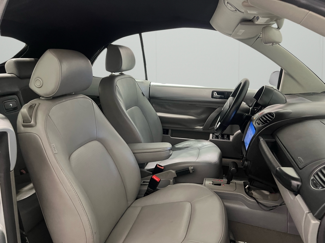 Volkswagen New Beetle 2.5L Convertible 2007