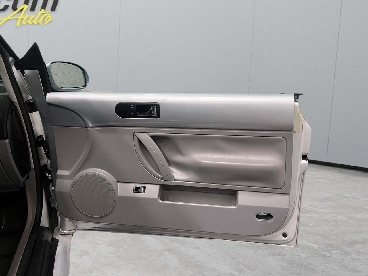 Volkswagen New Beetle 2.5L Convertible 2007