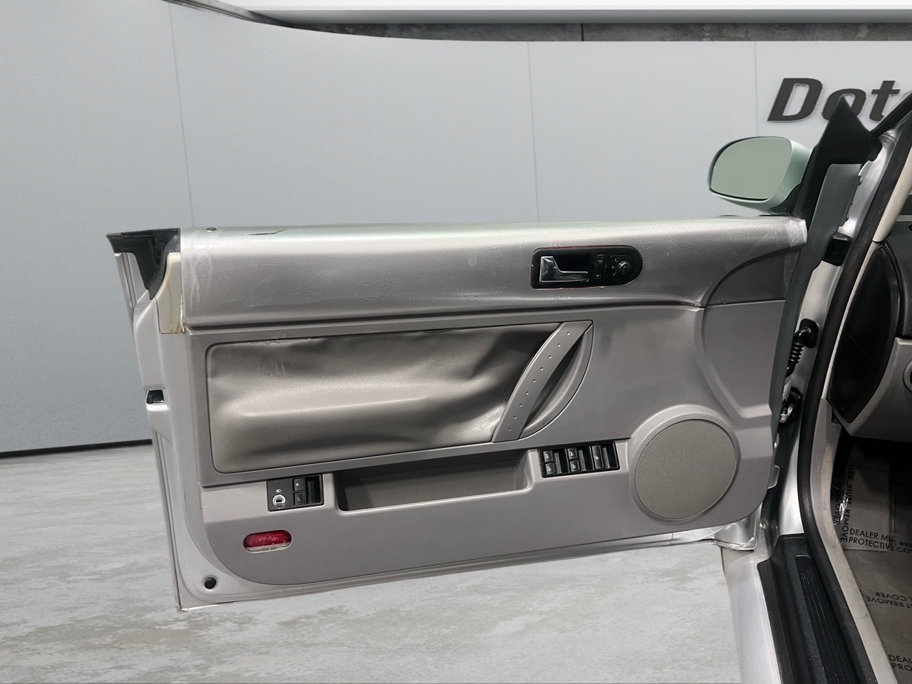 Volkswagen New Beetle 2.5L Convertible 2007