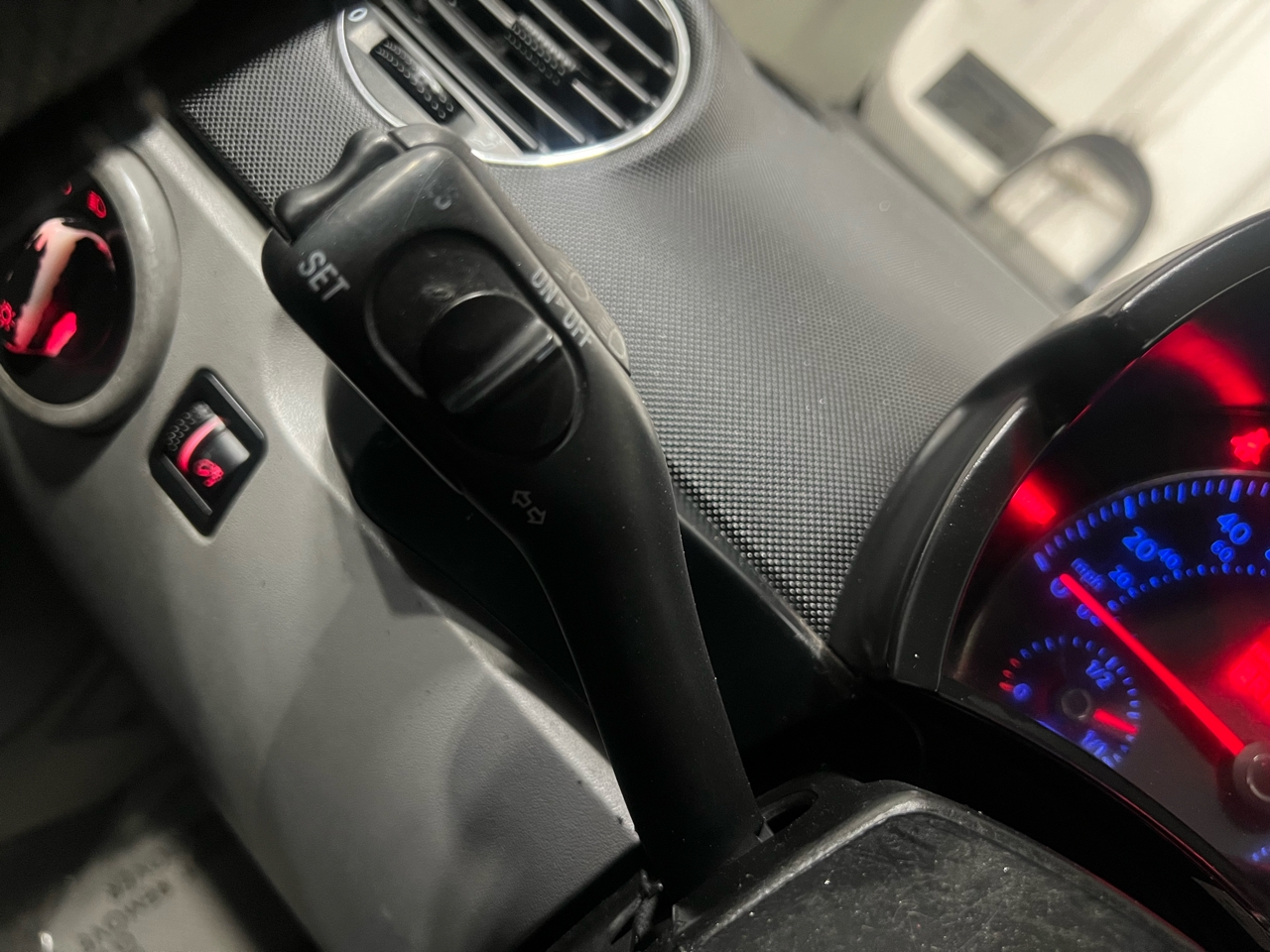 Volkswagen New Beetle 2.5L Convertible 2007