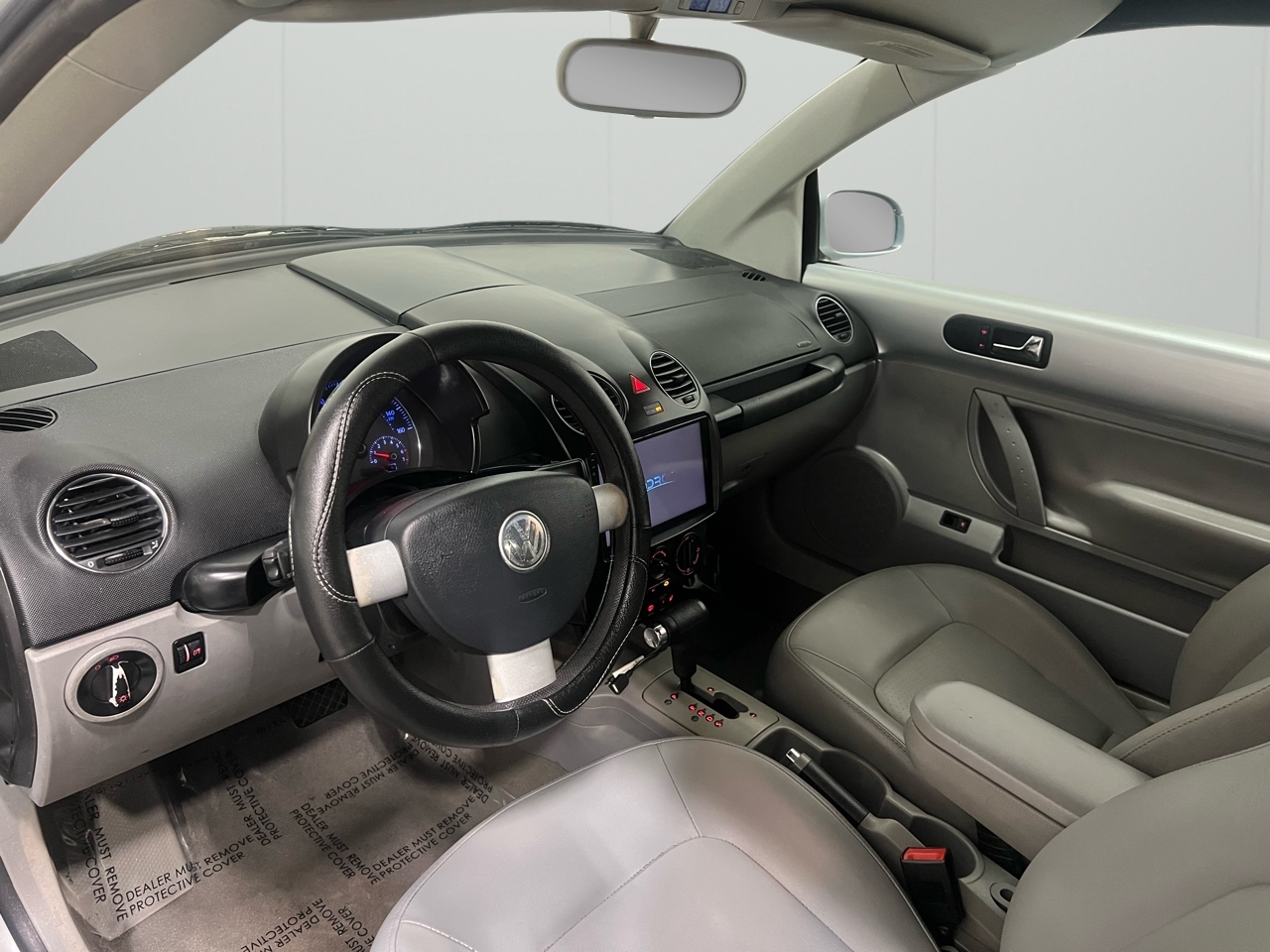 Volkswagen New Beetle 2.5L Convertible 2007