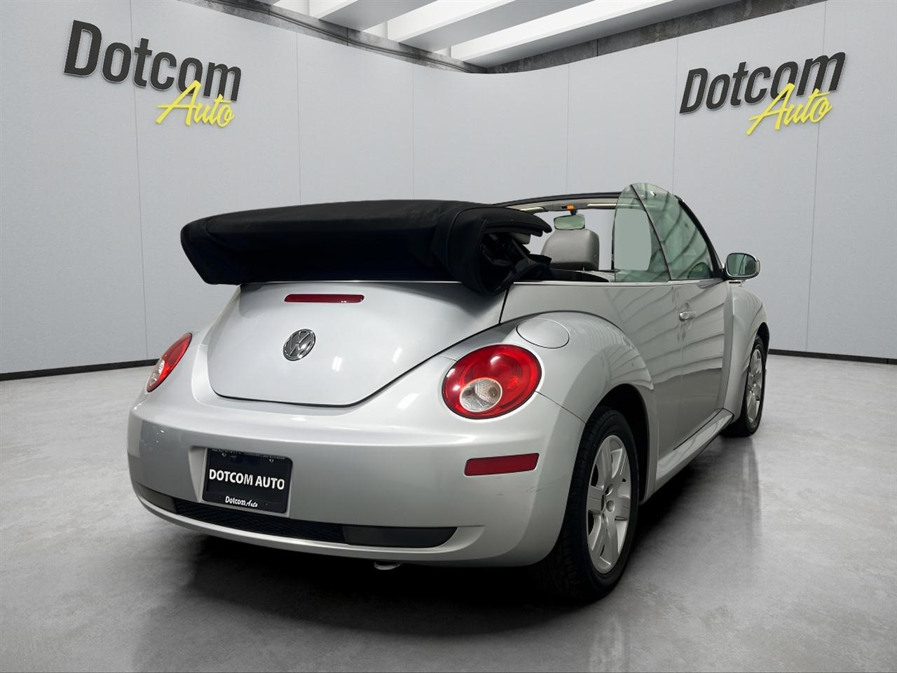 Volkswagen New Beetle 2.5L Convertible 2007