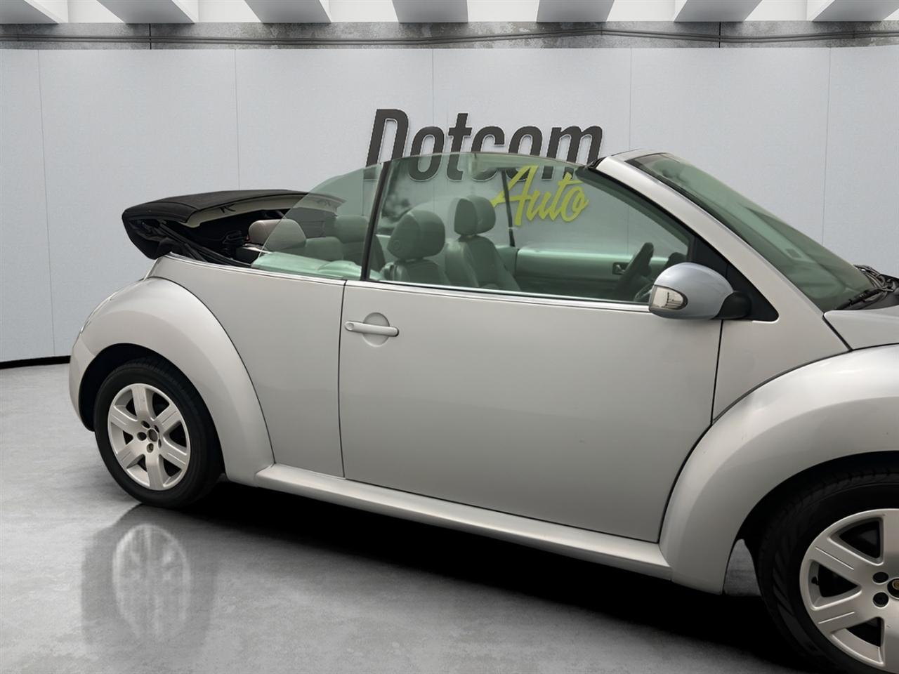 Volkswagen New Beetle 2.5L Convertible 2007