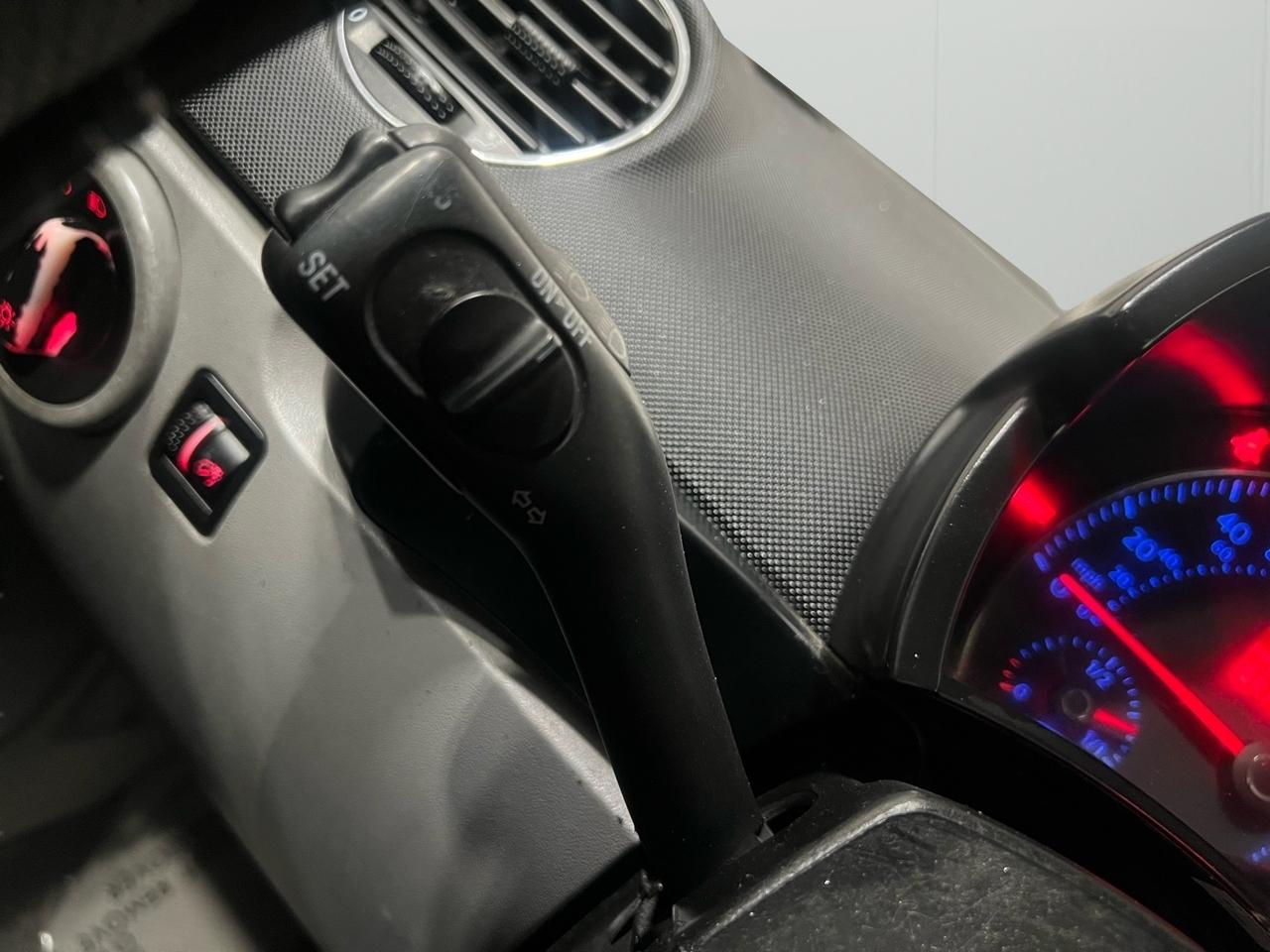 Volkswagen New Beetle 2.5L Convertible 2007