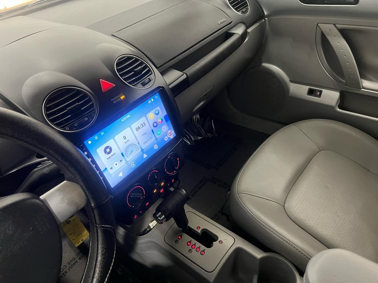 Volkswagen New Beetle 2.5L Convertible 2007