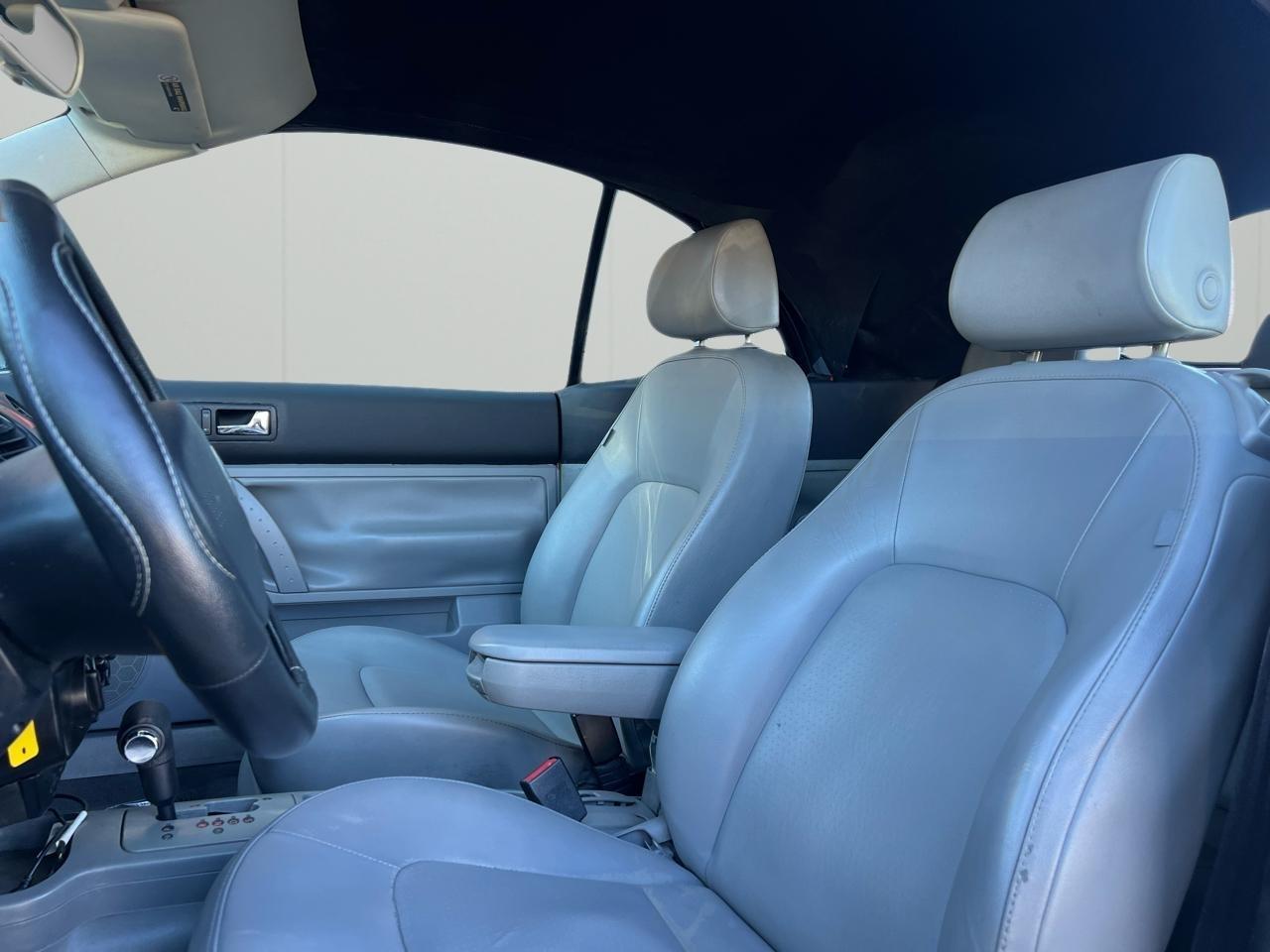 Volkswagen New Beetle 2.5L Convertible 2007