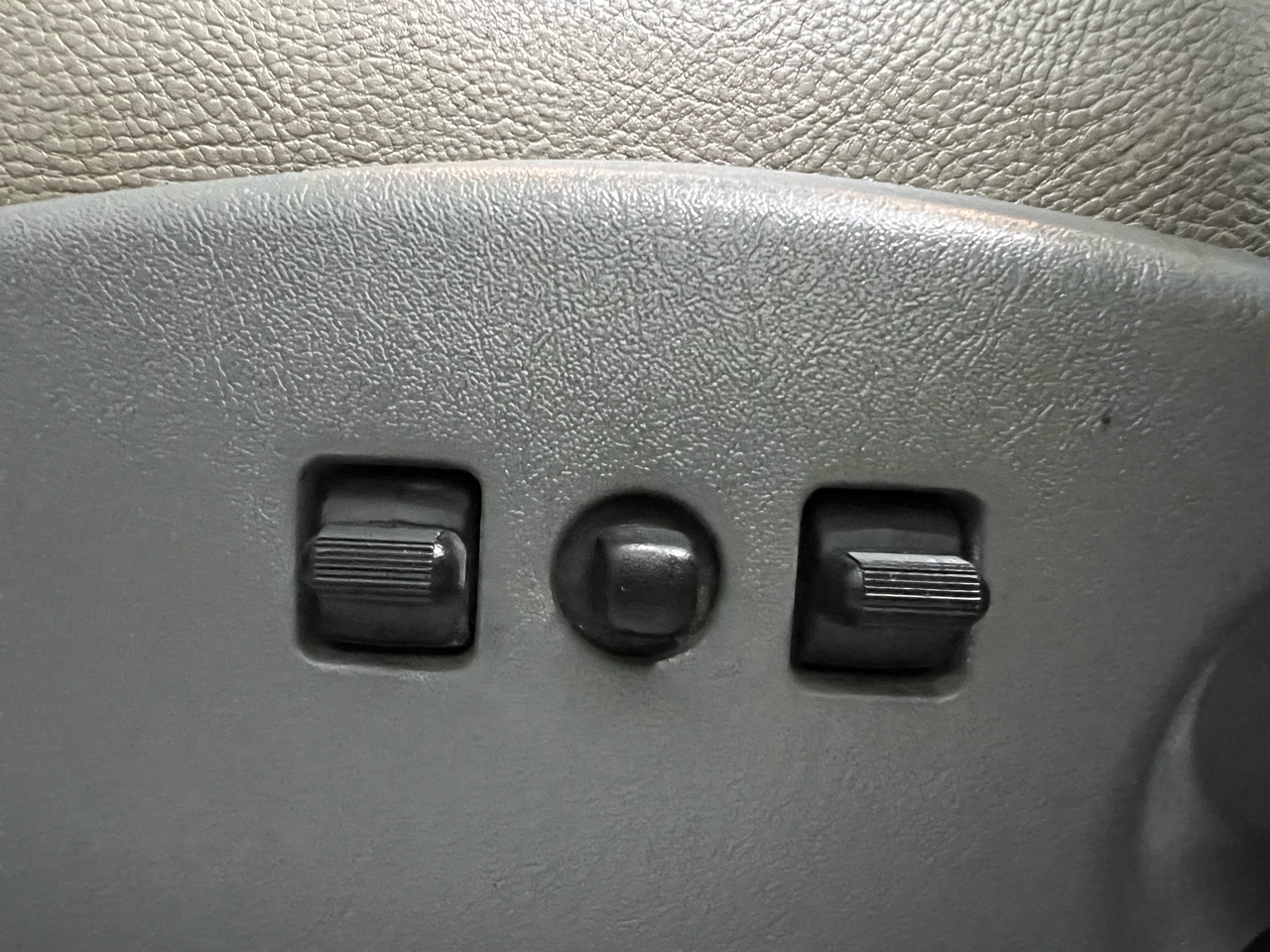 Dodge Dakota Laramie Club Cab 4WD 2005