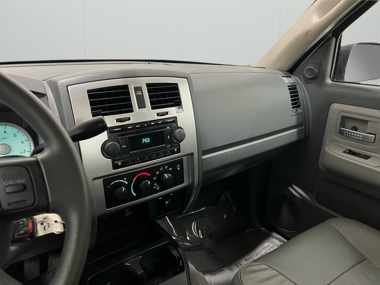 Dodge Dakota Laramie Club Cab 4WD 2005