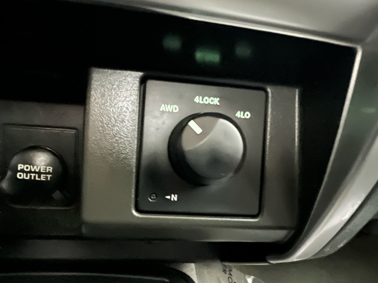 Dodge Dakota Laramie Club Cab 4WD 2005