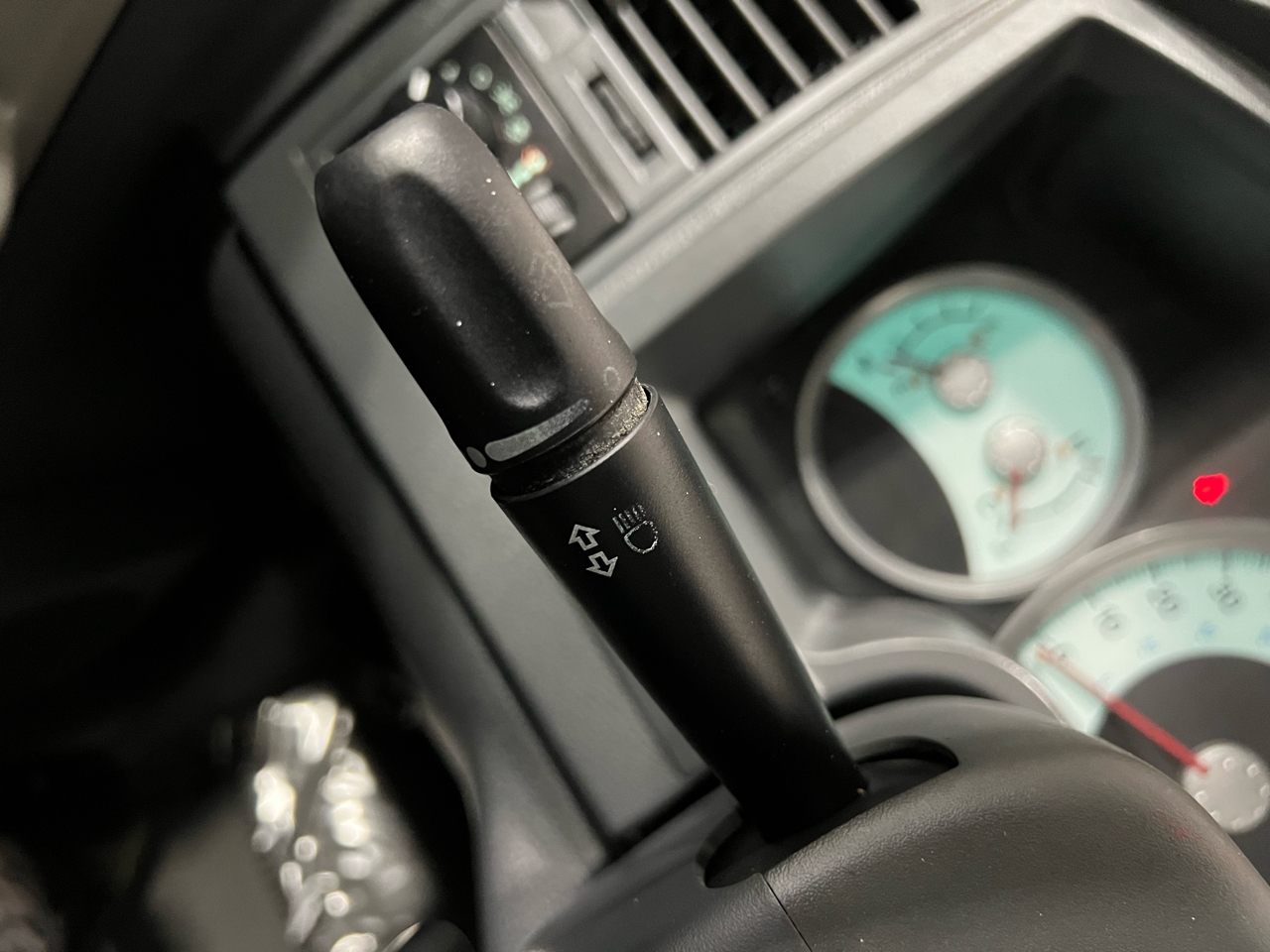 Dodge Dakota Laramie Club Cab 4WD 2005