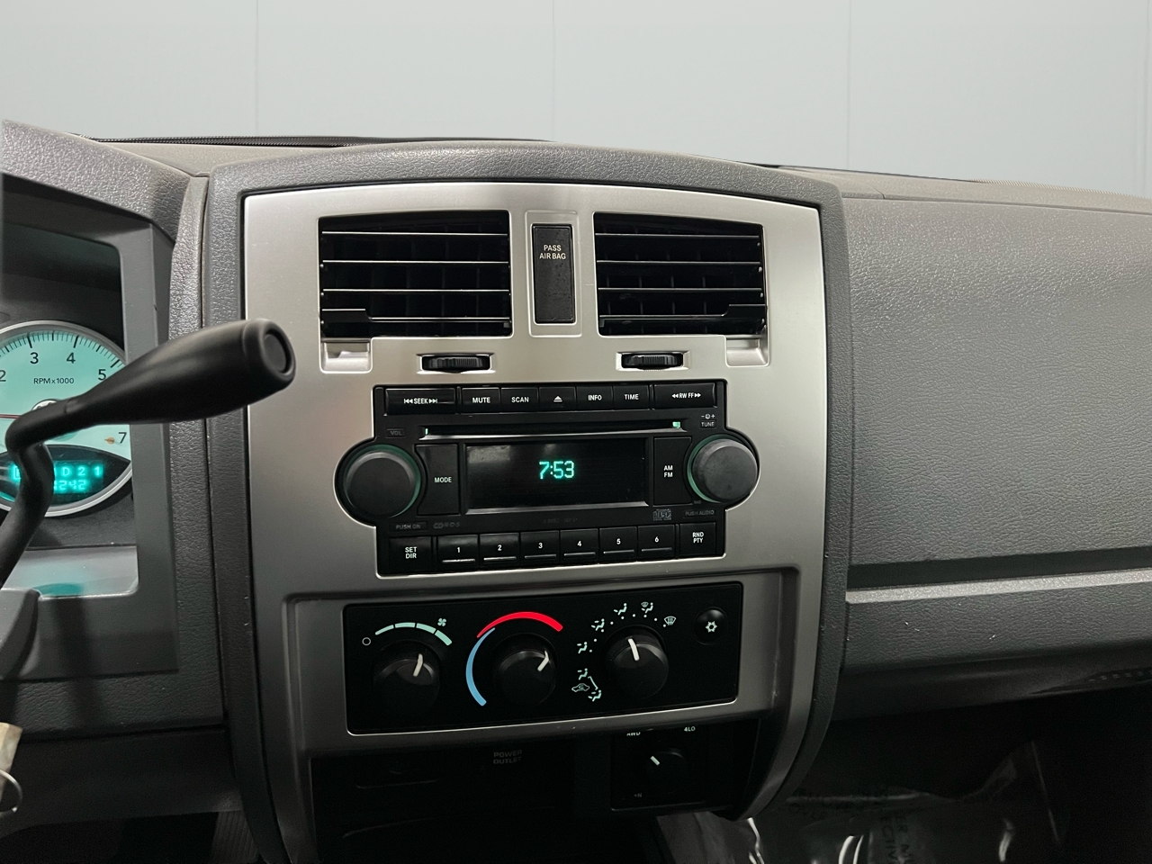 Dodge Dakota Laramie Club Cab 4WD 2005