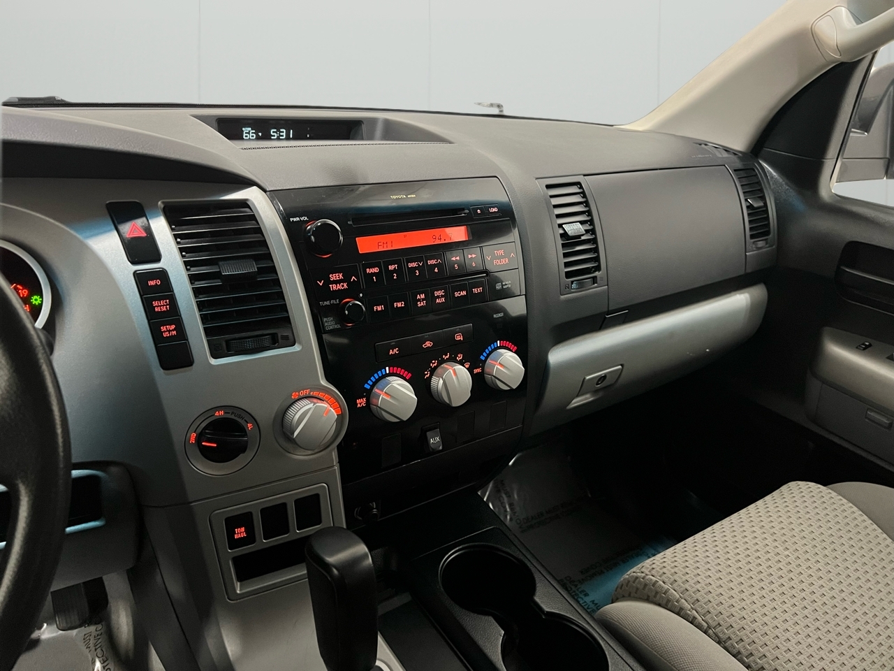 Toyota Tundra SR5 Double Cab 5.7L 4WD 2008