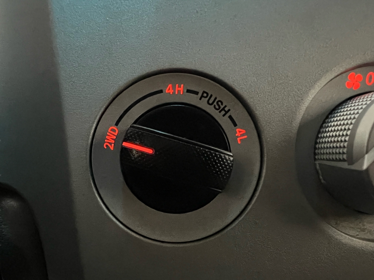 Toyota Tundra SR5 Double Cab 5.7L 4WD 2008