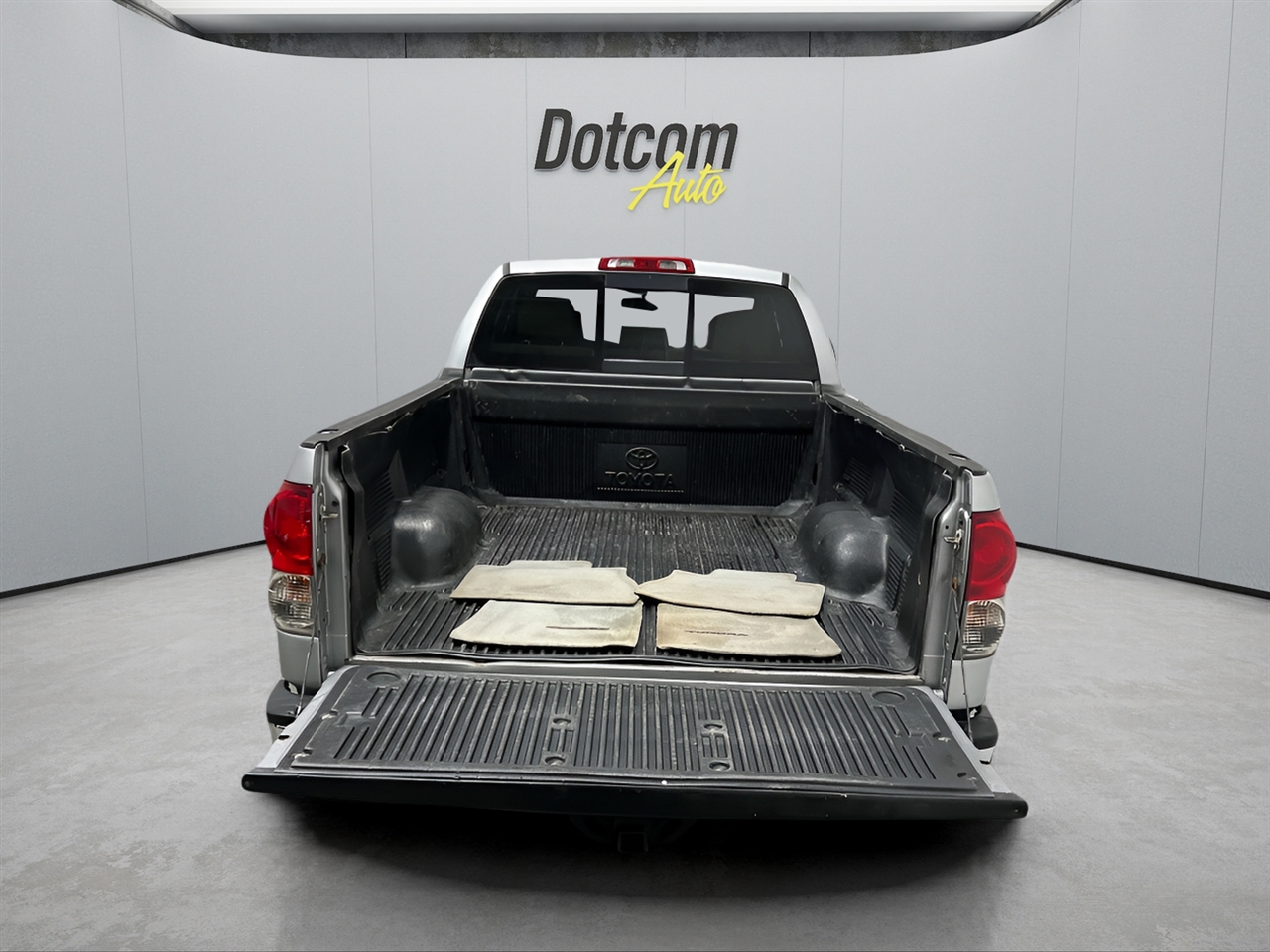 Toyota Tundra SR5 Double Cab 5.7L 4WD 2008