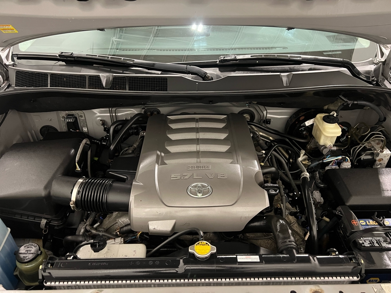 Toyota Tundra SR5 Double Cab 5.7L 4WD 2008