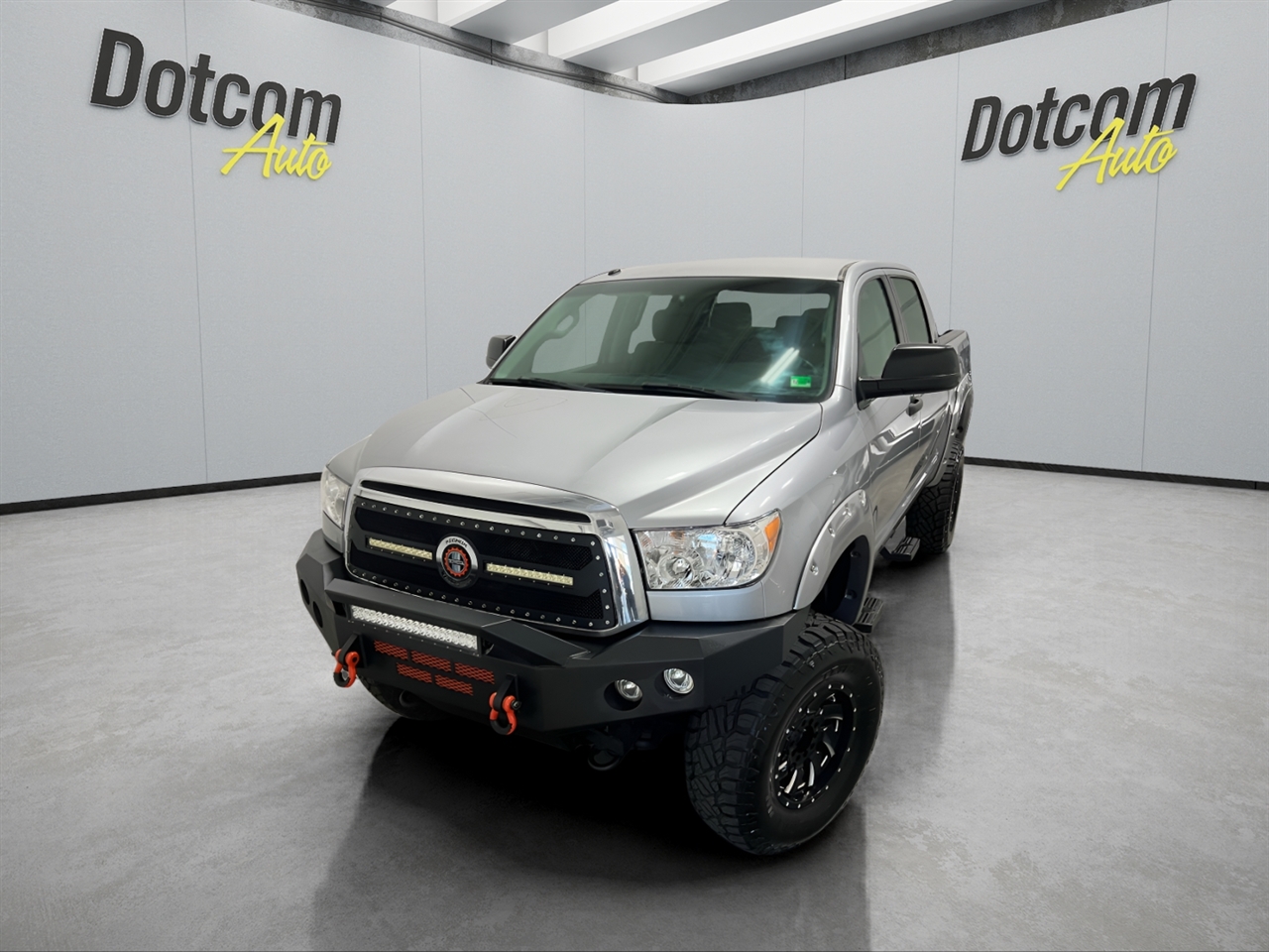 2010 Toyota Tundra Tundra-Grade CrewMax 5.7L 4WD