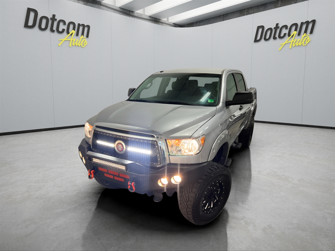 Toyota Tundra Tundra-Grade CrewMax 5.7L 4WD 2010