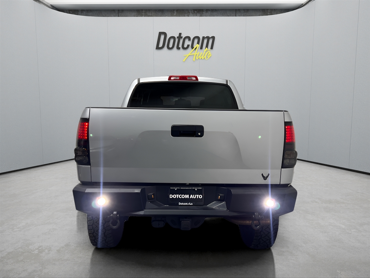 Toyota Tundra Tundra-Grade CrewMax 5.7L 4WD 2010